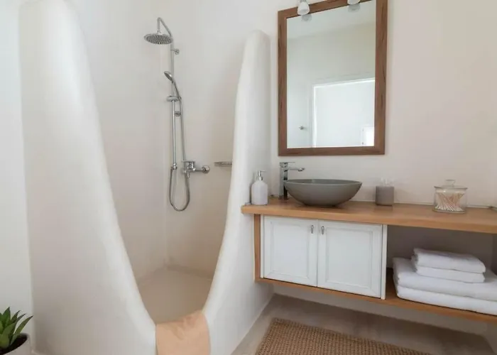 Feriehus Luxurious Choulakia Retreat W Swimming Pool & View